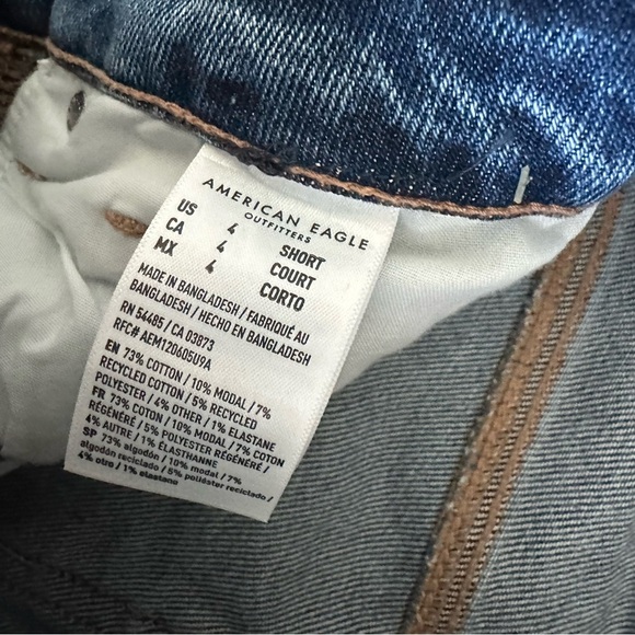 American Eagle HIGHEST RISE MOM JEAN BLOWN OUT BLUE STRETCH Size 4 - Picture 4 of 8